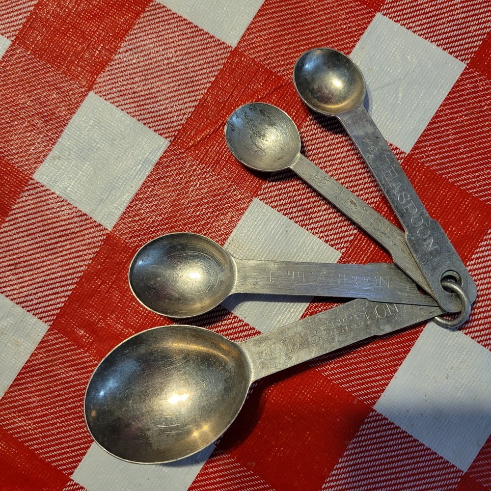 Vtg Aluminum Metal Nesting Oval Measuring Spoons With Ring US  Set of 4
